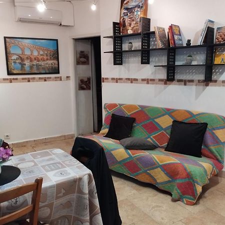 Tres Bel Appartement Cosy Et Chaleureux A Nimes Exterior photo
