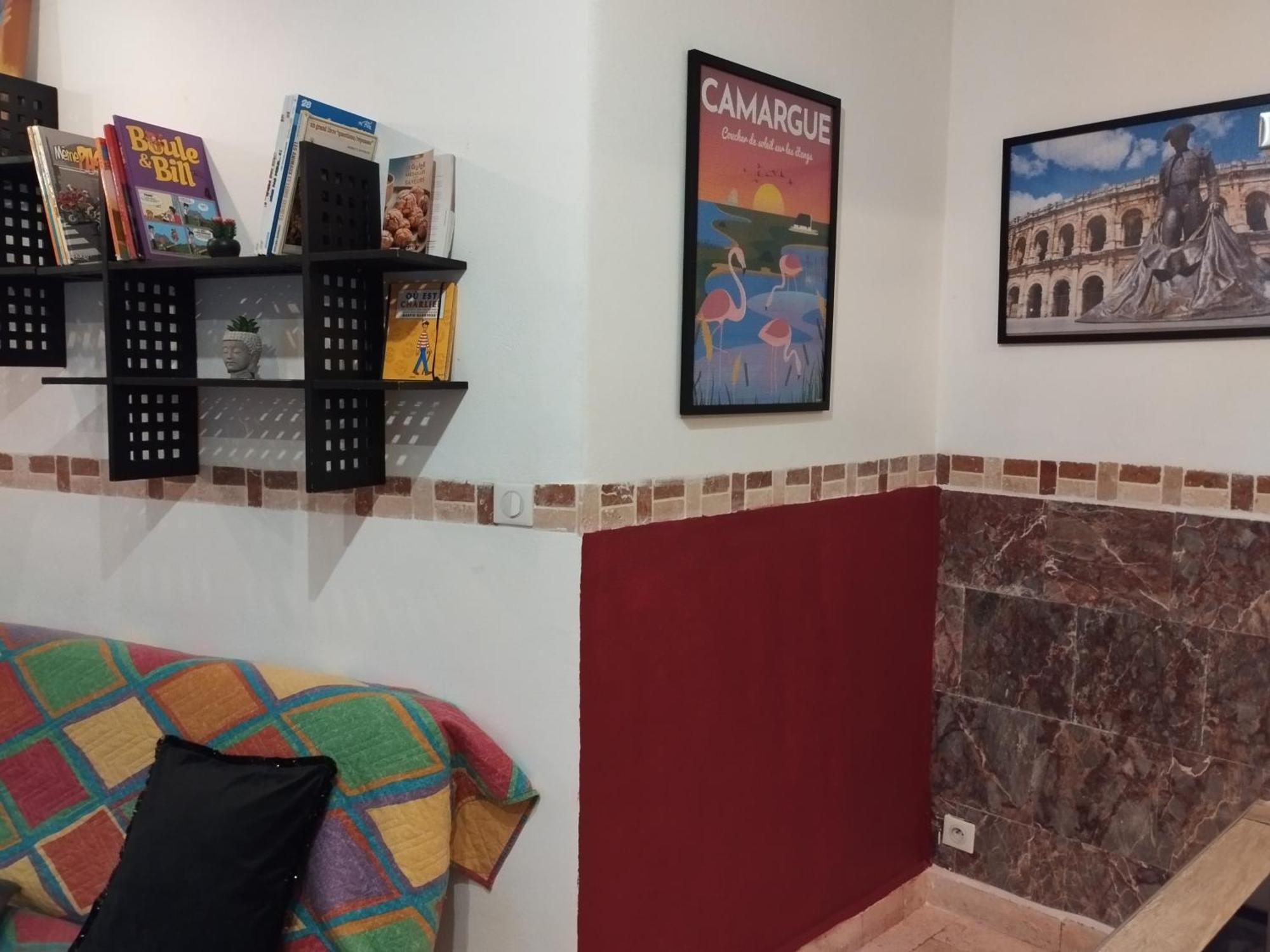 Tres Bel Appartement Cosy Et Chaleureux A Nimes Exterior photo
